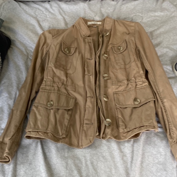 Woman’s Loft Jacket - Picture 1 of 5